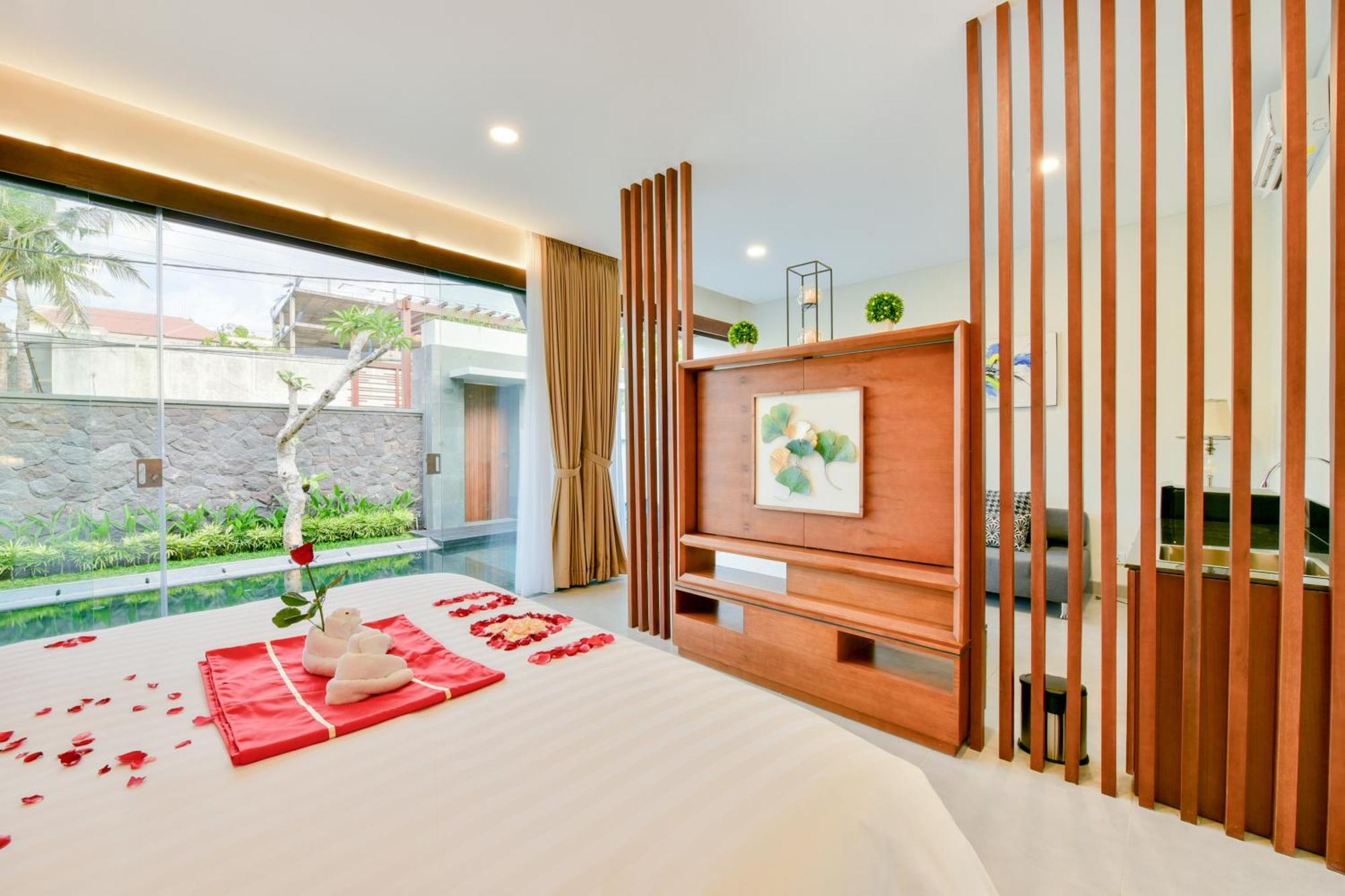 Del Cielo Villa Seminyak Rum bild
